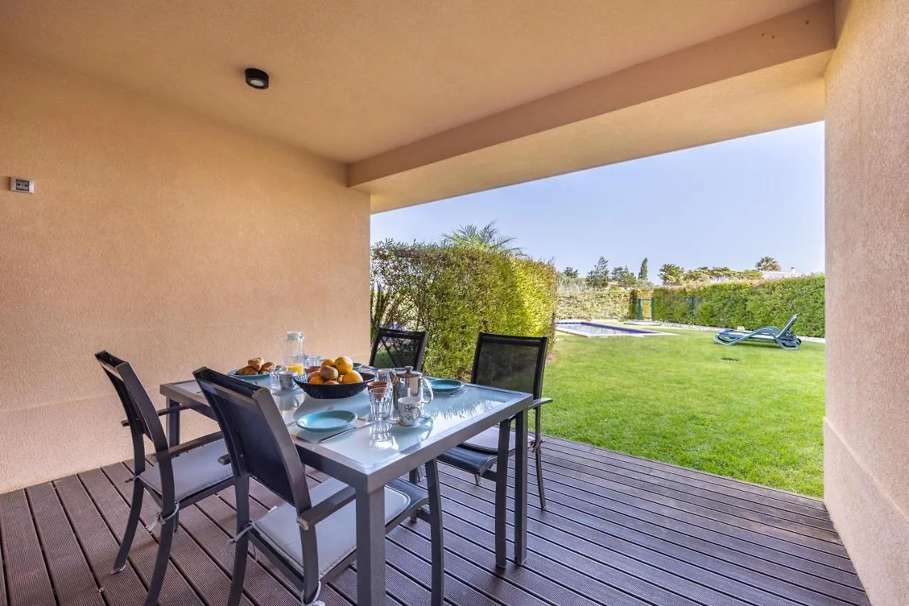 Coolhouses Algarve, Luz 2 Bed Elegant Flat, Private Pool & Garden, Spa Facilities, Mar Da Luz 19 0*, Praia Da Luz